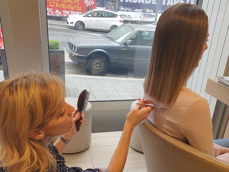 Kako se rešiti izrastka na šatiranoj kosi a da sve izgleda prirodno i sveže